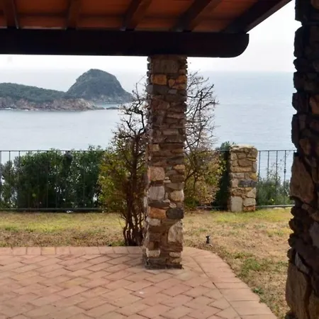 Erste By Agenzia Solturelba * Capoliveri (Isola d'Elba)